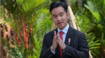 Gibran Kebingungan Sebutkan 6 Suku di Indonesia, Netizen Geleng-geleng: Anak SD Aja Tahu..