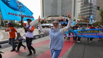 Intip Pawai Kemenangan Satu Putaran Pramono-Rano di Bundaran HI