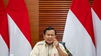 Prabowo Diam-diam Pantau Aksi Demo ASN Kemendiktisaintek, Menteri Satyro Kena Tegur Presiden?