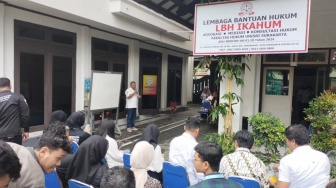 Keadilan Tersandung Harga: IKAHUM Unisri Luncurkan LBH Gratis untuk Masyarakat