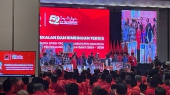 Canda Megawati Turun Pangkat dari Ketum Jadi MC: Wah Sudah Ada yang Mau Ambil Alih