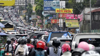 Libur Panjang, Jalur Puncak Macet Parah