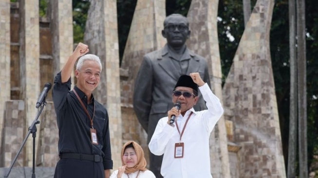 Bakal Capres Ganjar Pranowo dan Cawapres Mahfud MD. [Dok.Antara]