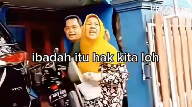 Sebuah video viral di media sosial memperlihatkan seorang wanita yang merupakan Aparatur Sipil Negara (ASN) Kota Bekasi diduga melarang tetangga untuk beribadah di rumahnya sendiri. [Tangkap layar X]