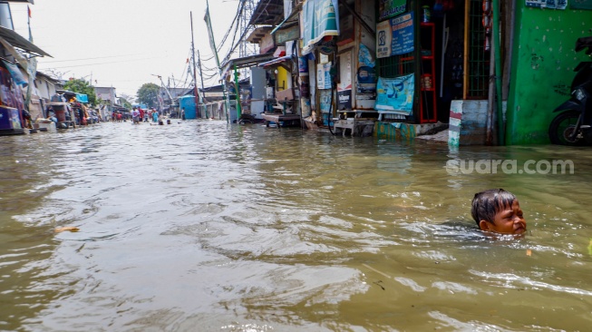 5 Hari Banjir Rob Rendam Desa Hurip Jaya Bekasi: 320 KK Jadi Korban