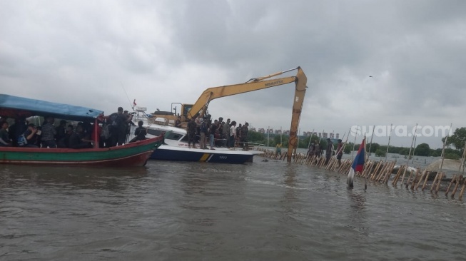 Pagar Laut Bekasi Dibongkar, Dirjen PSDKP KKP: Itu Bagian dari Sanksi